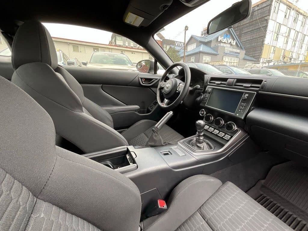 Used 2023 Toyota GR86 RWD image 15