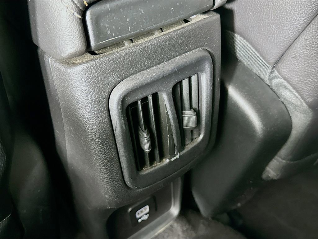 Used 2017 Jeep Compass Latitude image 28