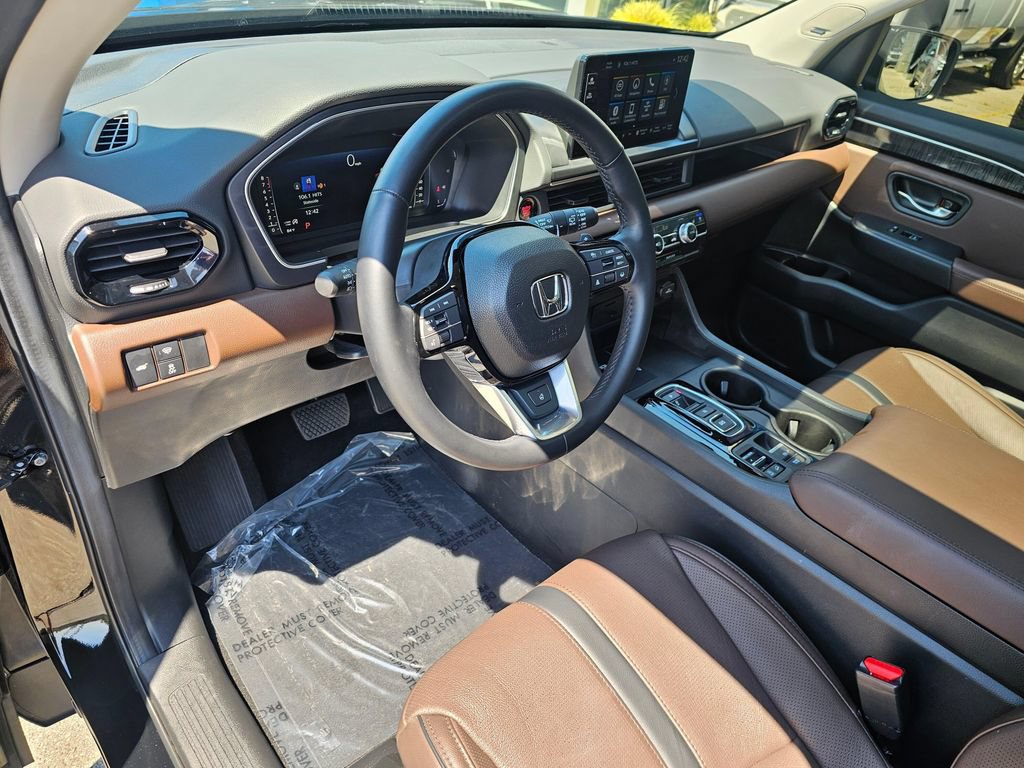 Used 2025 Honda Pilot Elite image 22