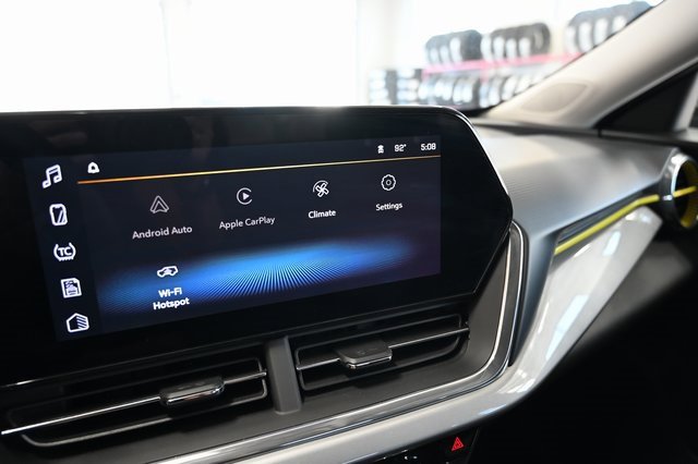 Used 2024 Chevrolet Trax LT w/ Driver Confidence Package image 15