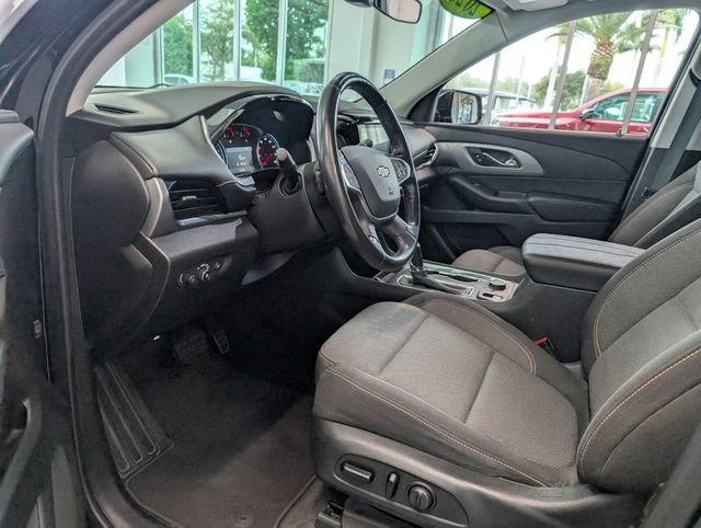 Certified 2020 Chevrolet Traverse LT w/ Driver Confidence II Package image 7