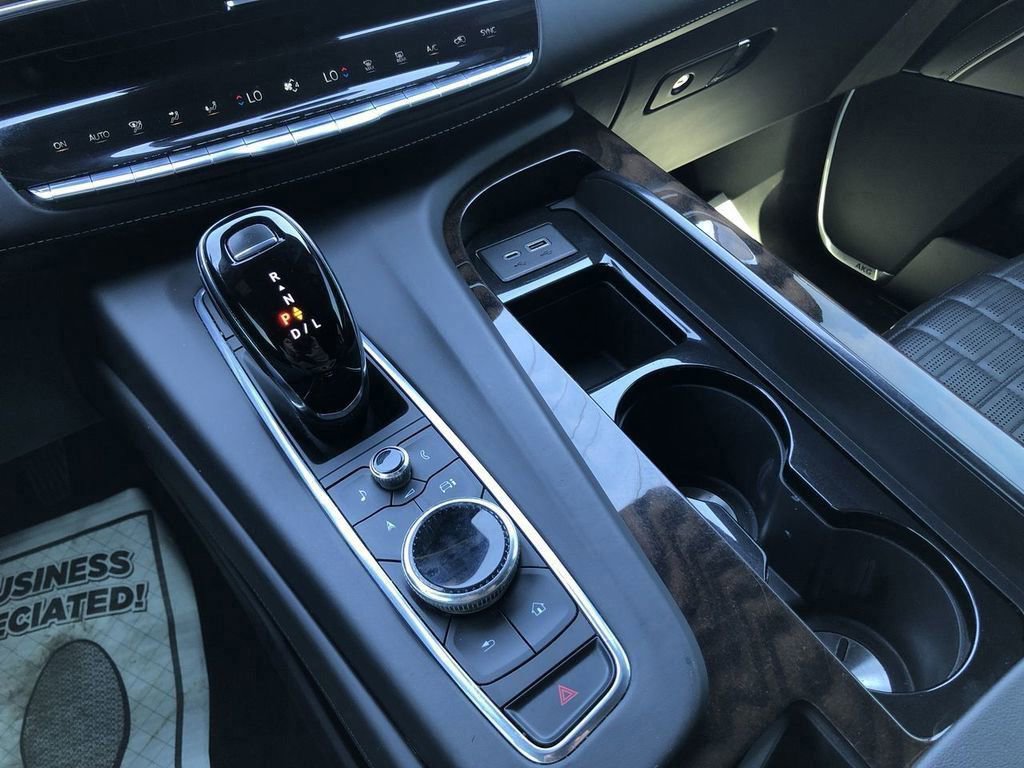 Used 2023 Cadillac Escalade ESV Sport Platinum AWD/4WD image 29