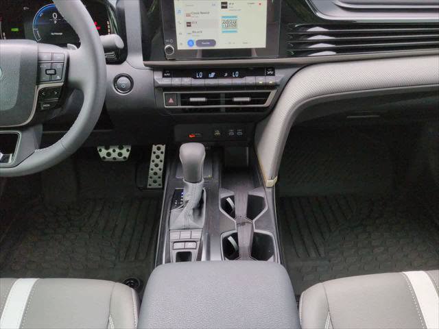 Certified 2026 Toyota Camry SE FWD image 18