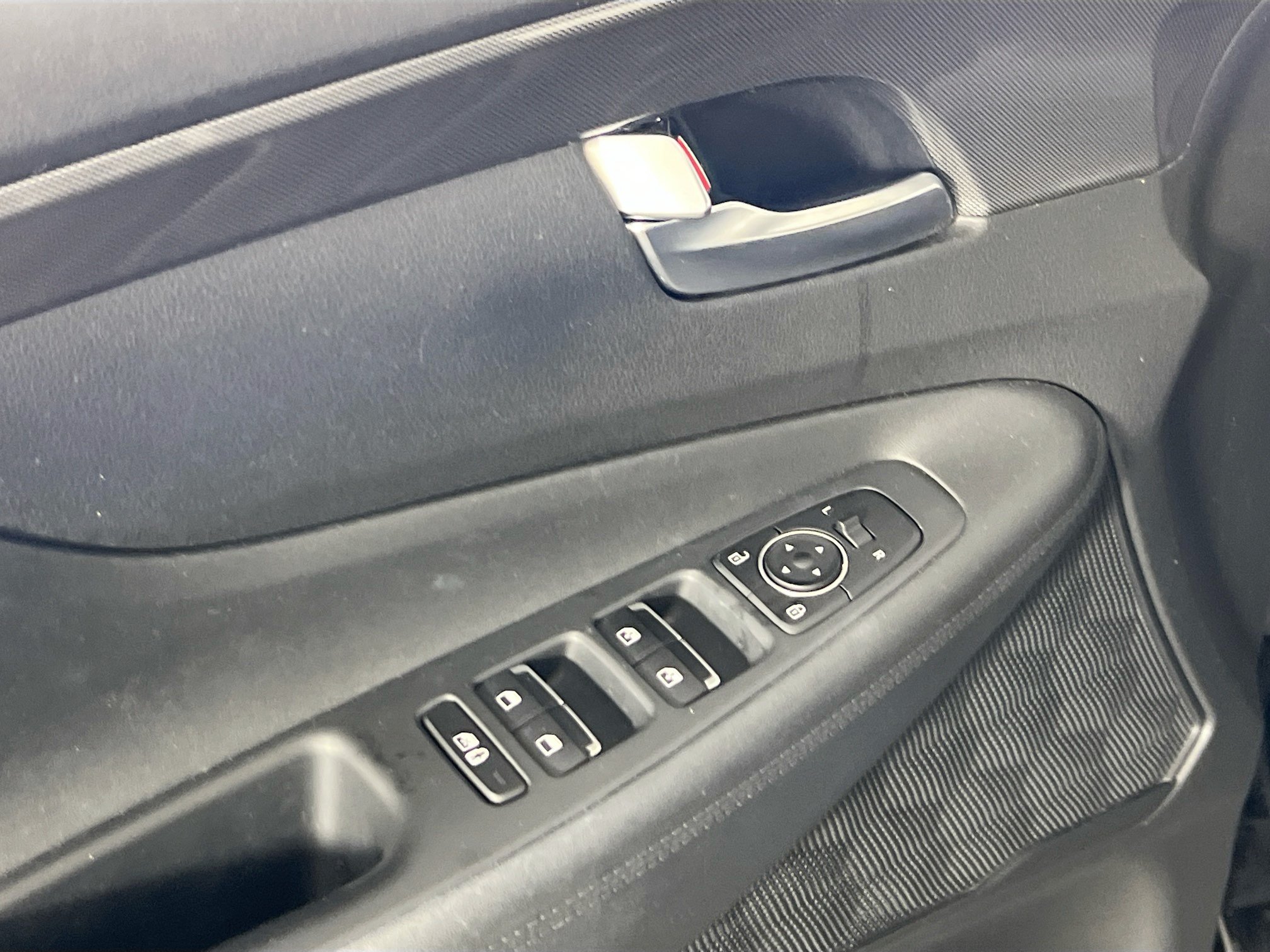 Used 2022 Hyundai Santa Fe SEL Convenience AWD/4WD image 17