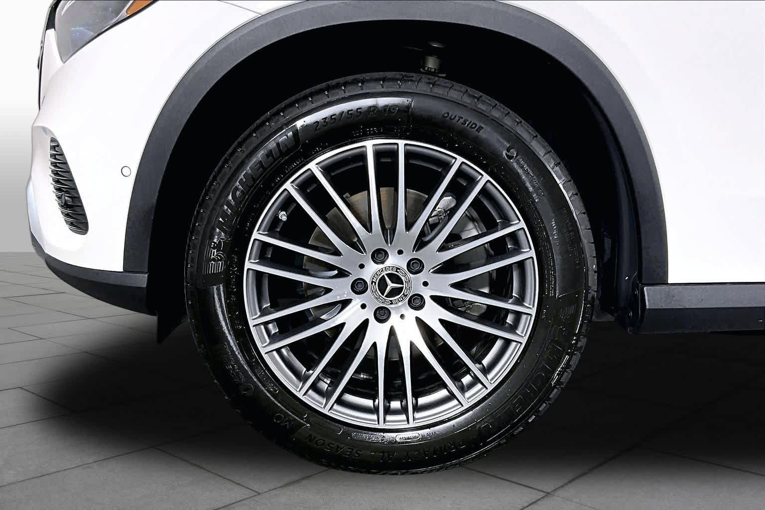 Used 2026 Mercedes-Benz GLC 300 image 9