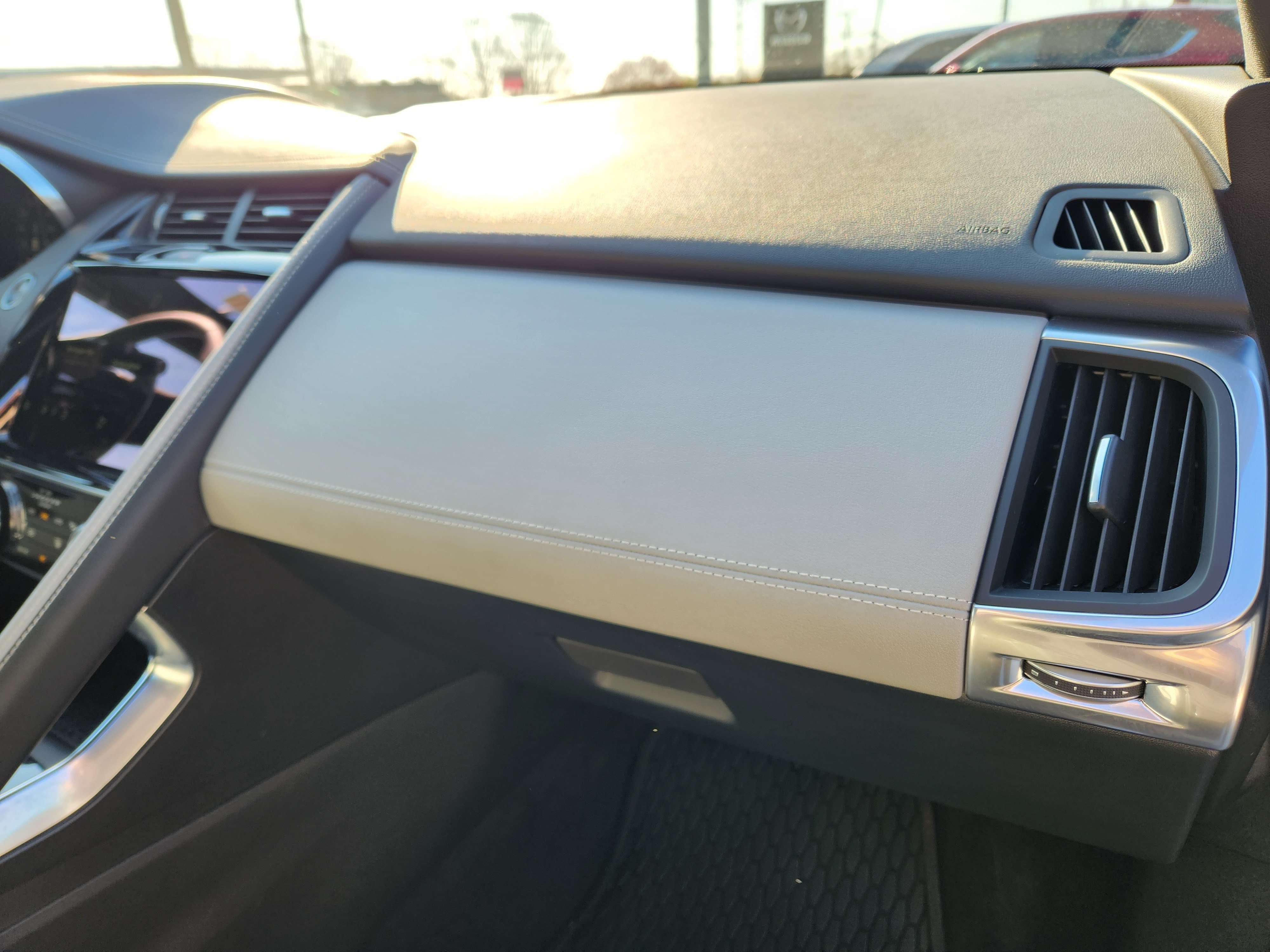 Certified 2024 Jaguar E-PACE R-Dynamic SE AWD/4WD image 17