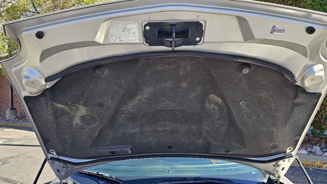 Used 2004 Ford Thunderbird RWD image 15