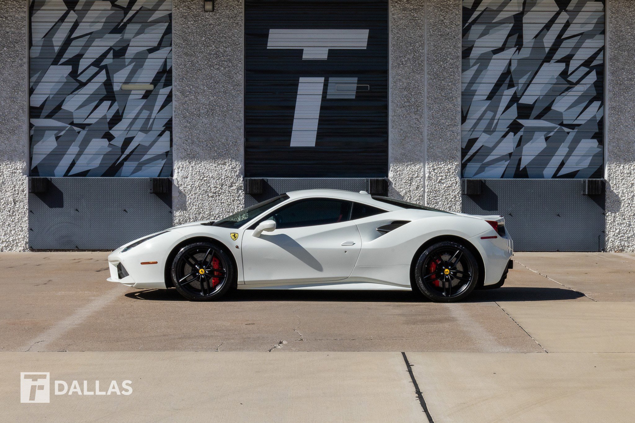 Used 2019 Ferrari 488 GTB image 7