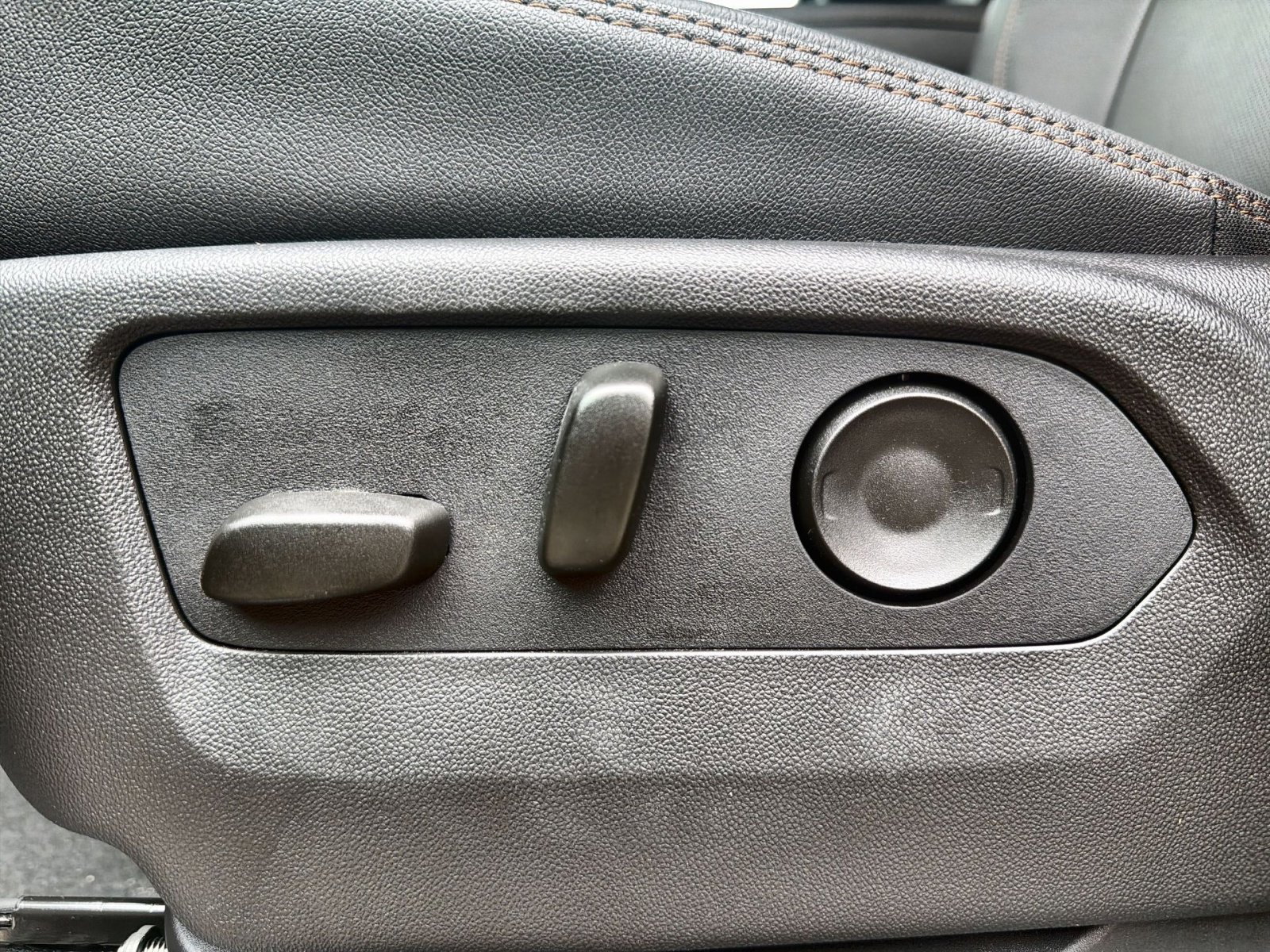 New 2026 GMC Sierra 2500 AT4 image 14