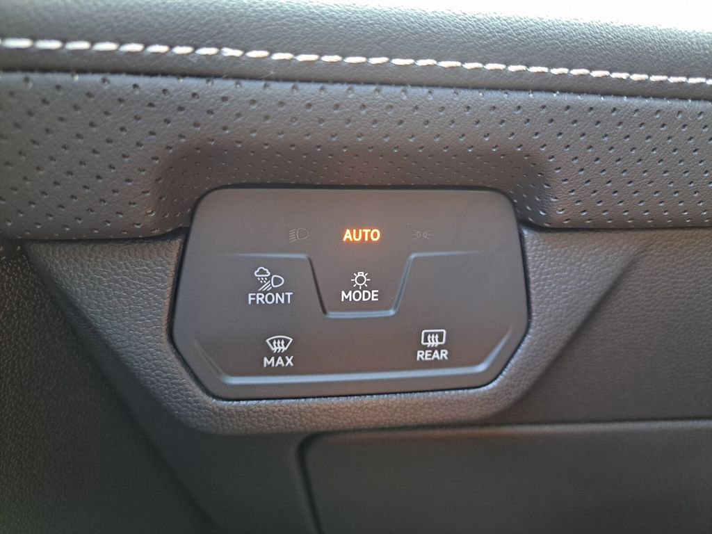 New 2026 Volkswagen Atlas SE image 15