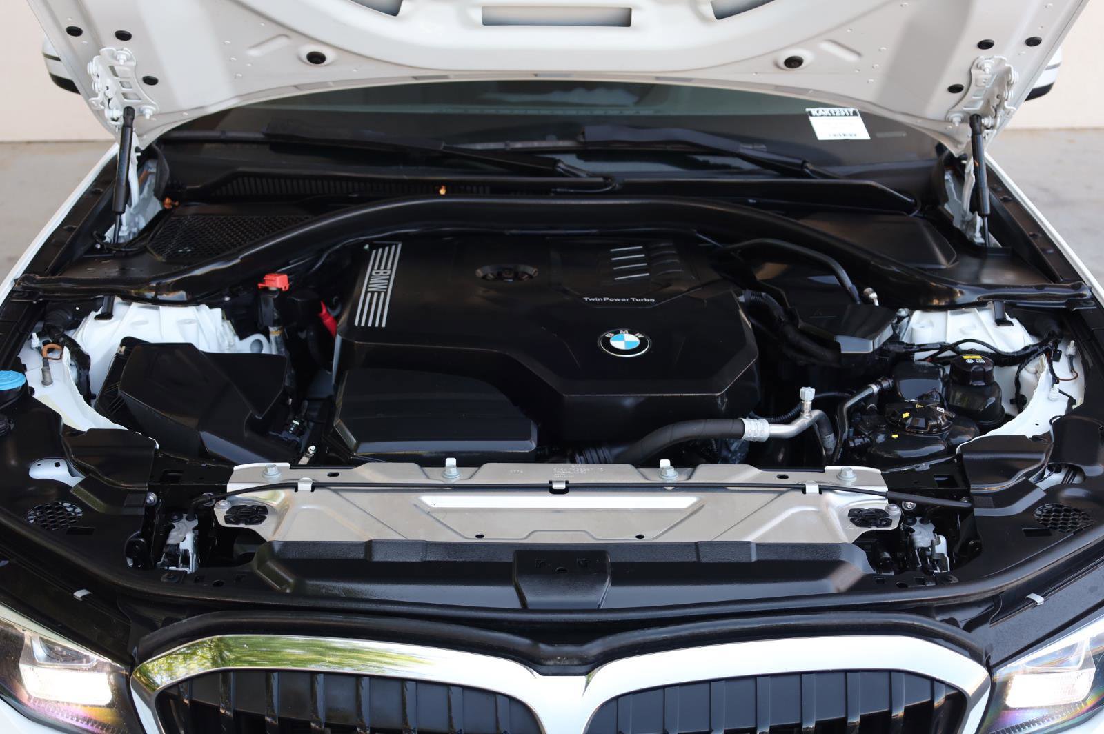 Used 2019 BMW 330i Sedan w/ Driving Assistance Package RWD image 11
