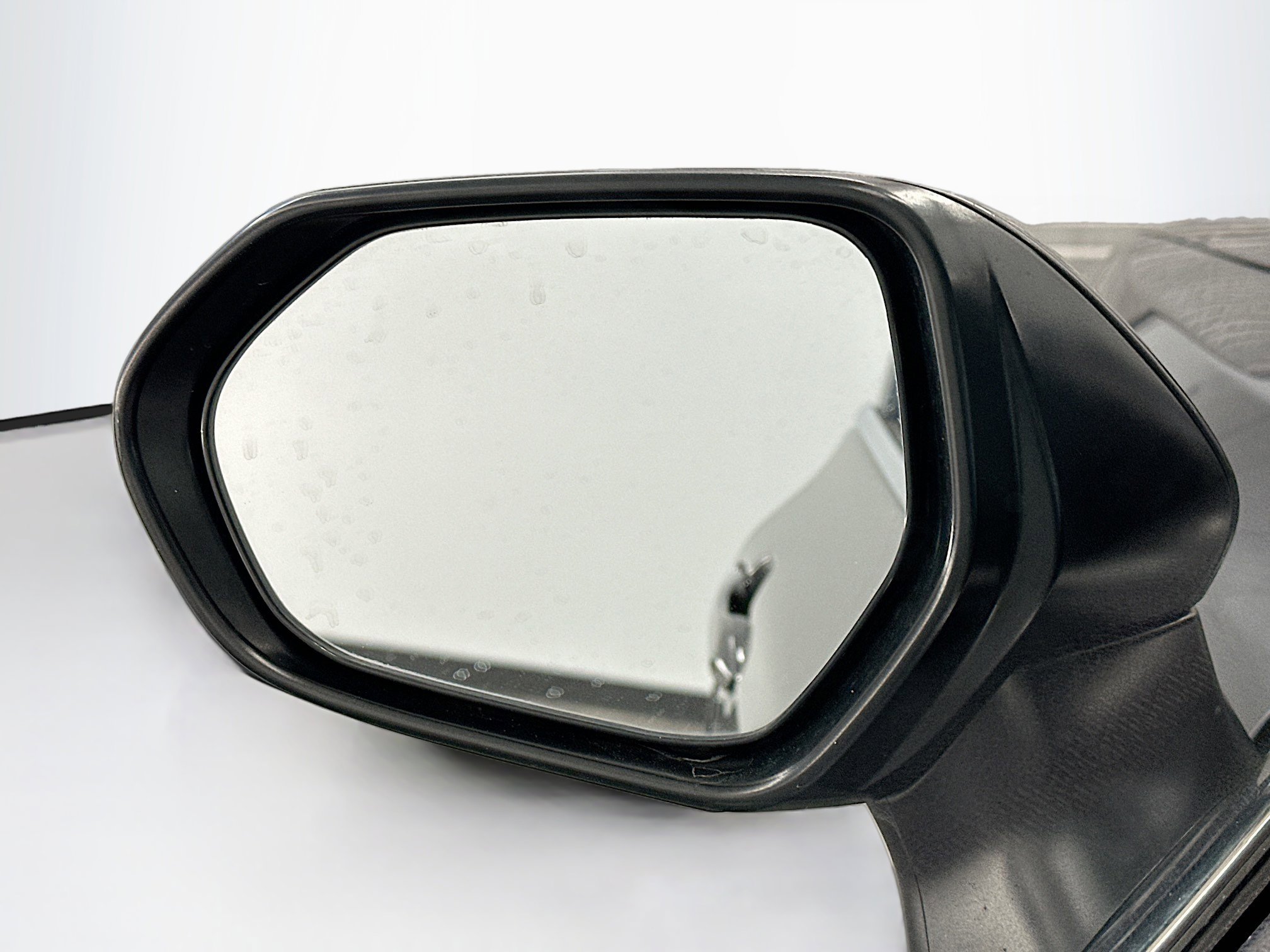 Used 2020 Toyota Camry LE image 16