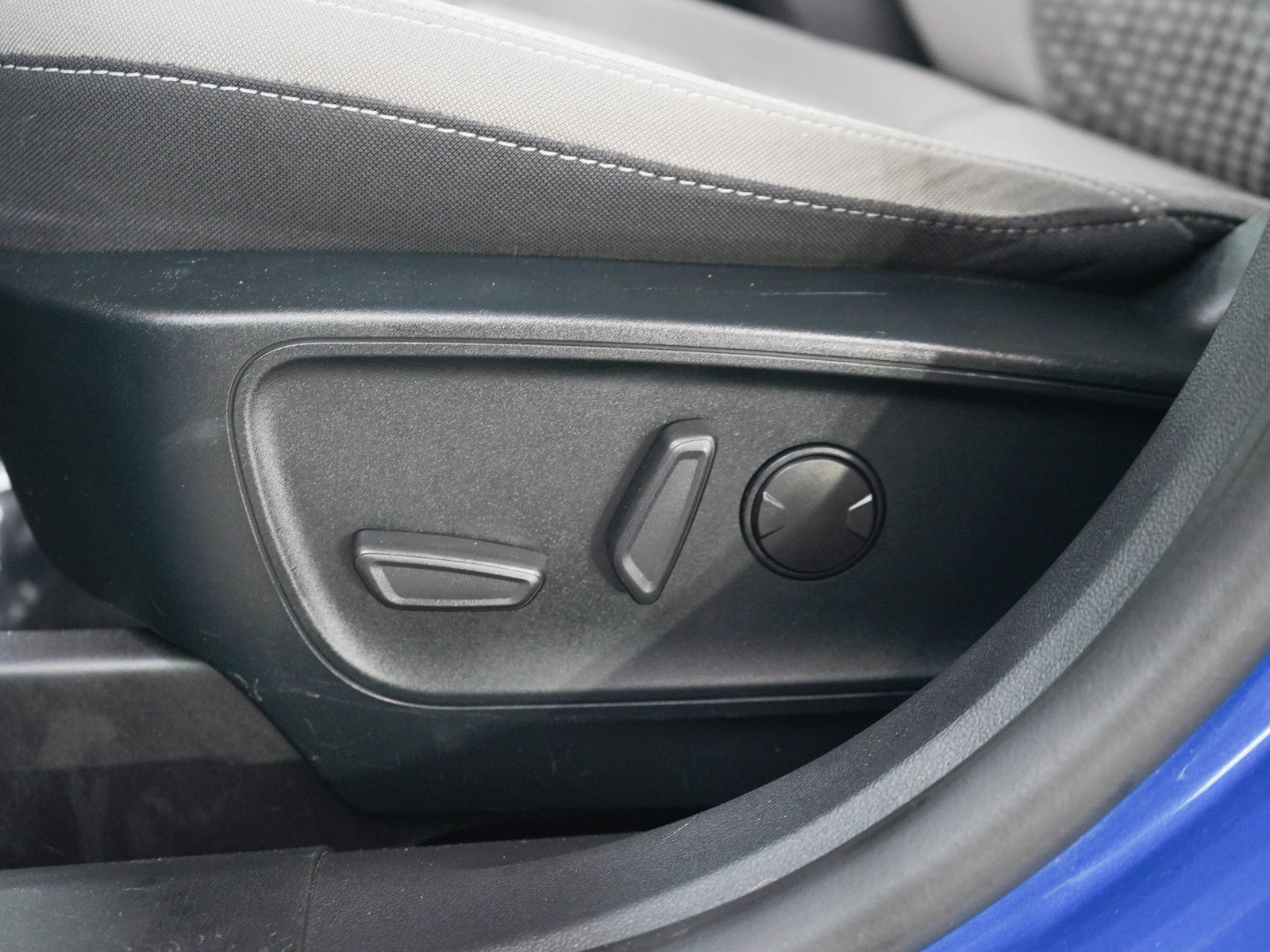 Used 2020 Ford Escape SE AWD/4WD image 26