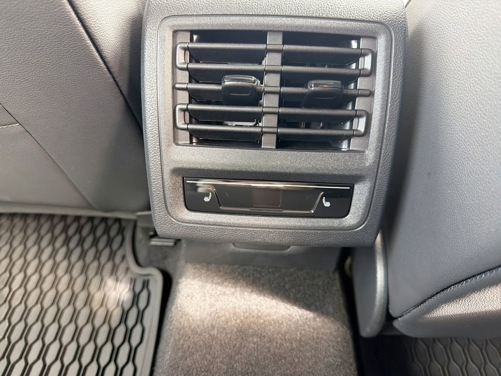 Used 2024 Volkswagen GTI Autobahn image 35