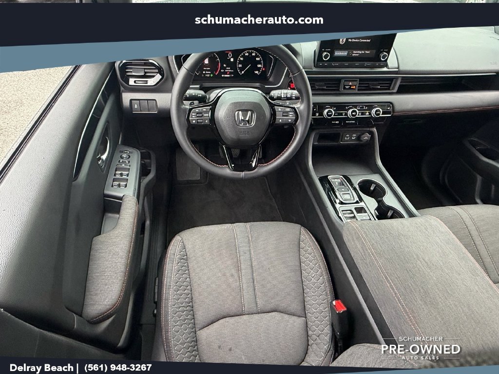 Used 2025 Honda Pilot Sport image 13