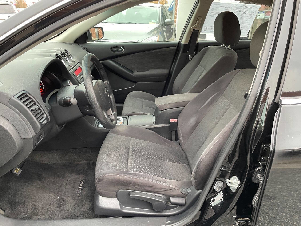 Used 2011 Nissan Altima 2.5 S image 30