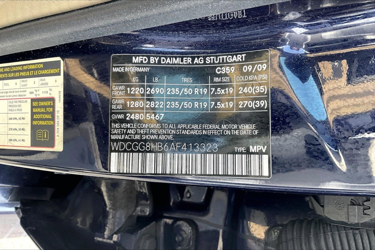 Used 2010 Mercedes-Benz GLK 350 4MATIC image 30