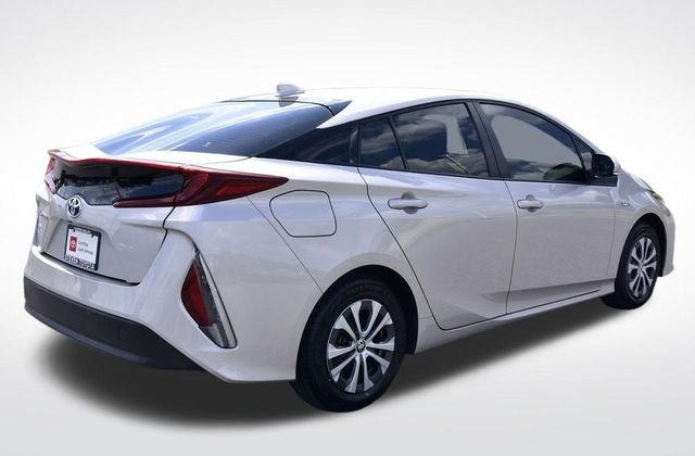 Certified 2021 Toyota Prius Prime LE FWD image 4
