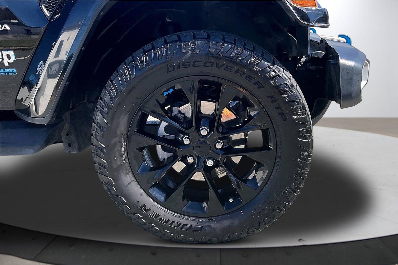 Used 2022 Jeep Wrangler Unlimited Sahara image 34