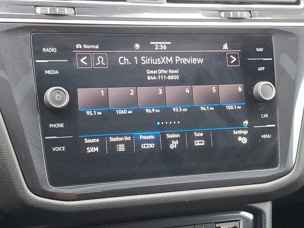 Used 2021 Volkswagen Tiguan SEL image 27