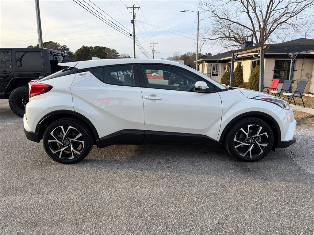 Used 2019 Toyota C-HR image 6