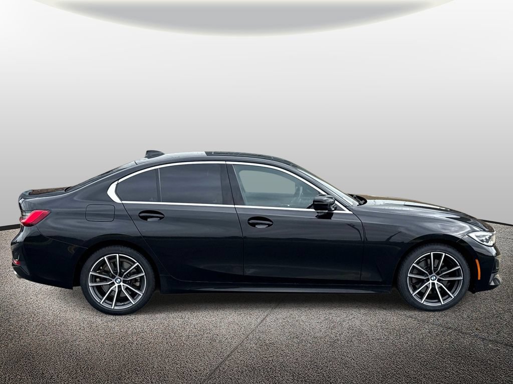 Used 2020 BMW 330i Sedan w/ Convenience Package RWD image 4