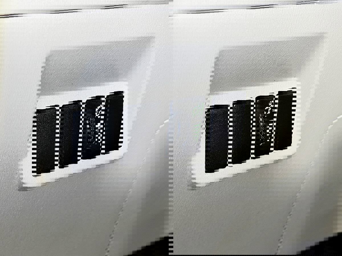 Used 2012 Toyota Prius V Three image 18