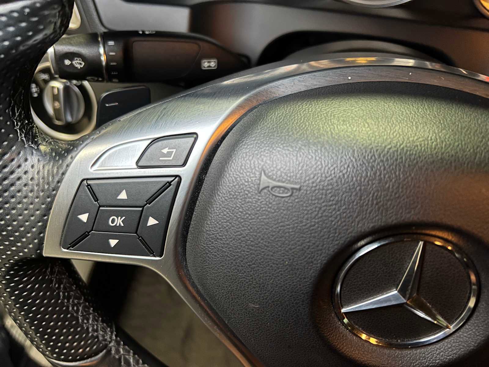 Used 2017 Mercedes-Benz E 400 4MATIC Coupe image 24