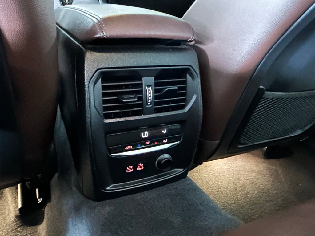 Used 2019 BMW 330i Sedan w/ Convenience Package image 40