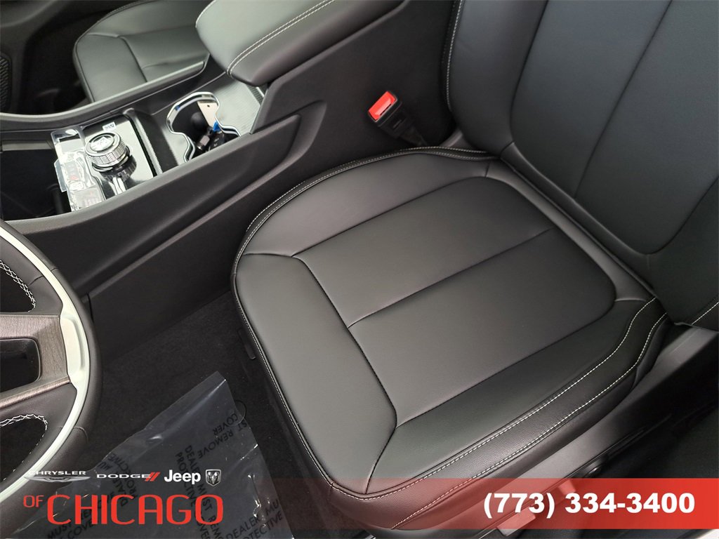 New 2025 Jeep Grand Cherokee Limited image 38