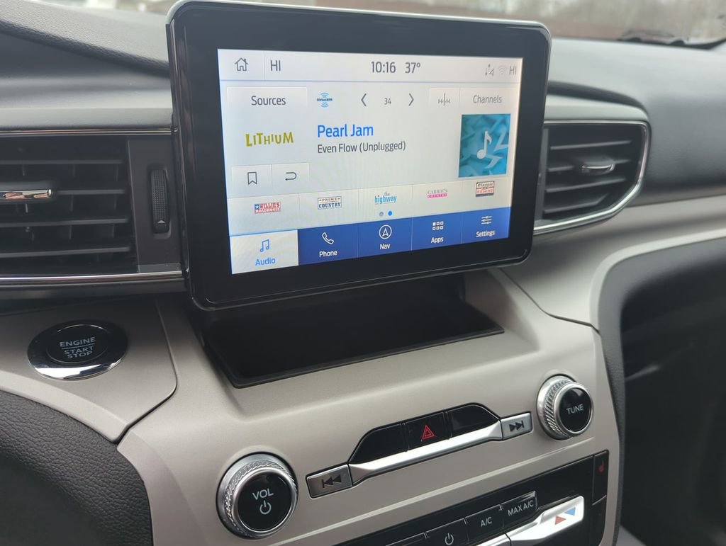 Used 2023 Ford Explorer XLT w/ Equipment Group 202A image 23