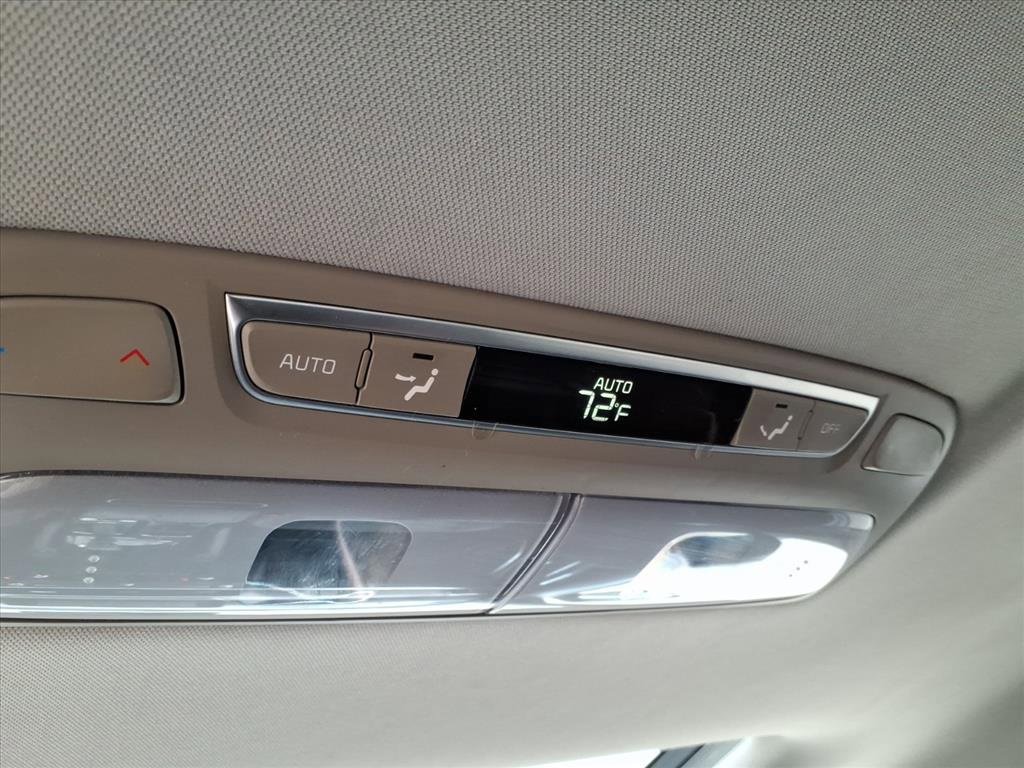 Used 2022 Kia Telluride EX w/ EX Premium Package image 13