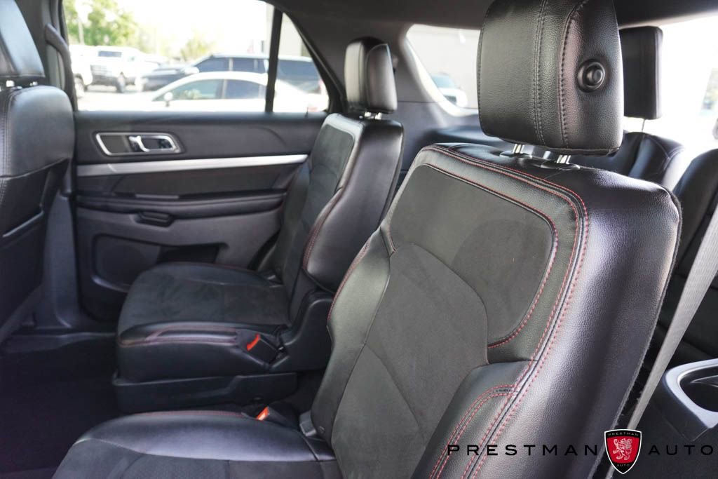 Used 2018 Ford Explorer XLT AWD/4WD image 40