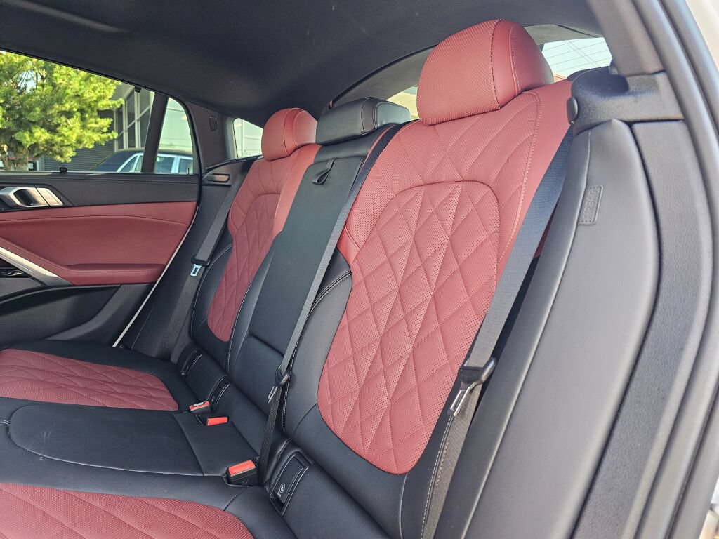 Used 2024 BMW X6 xDrive40i AWD/4WD image 19