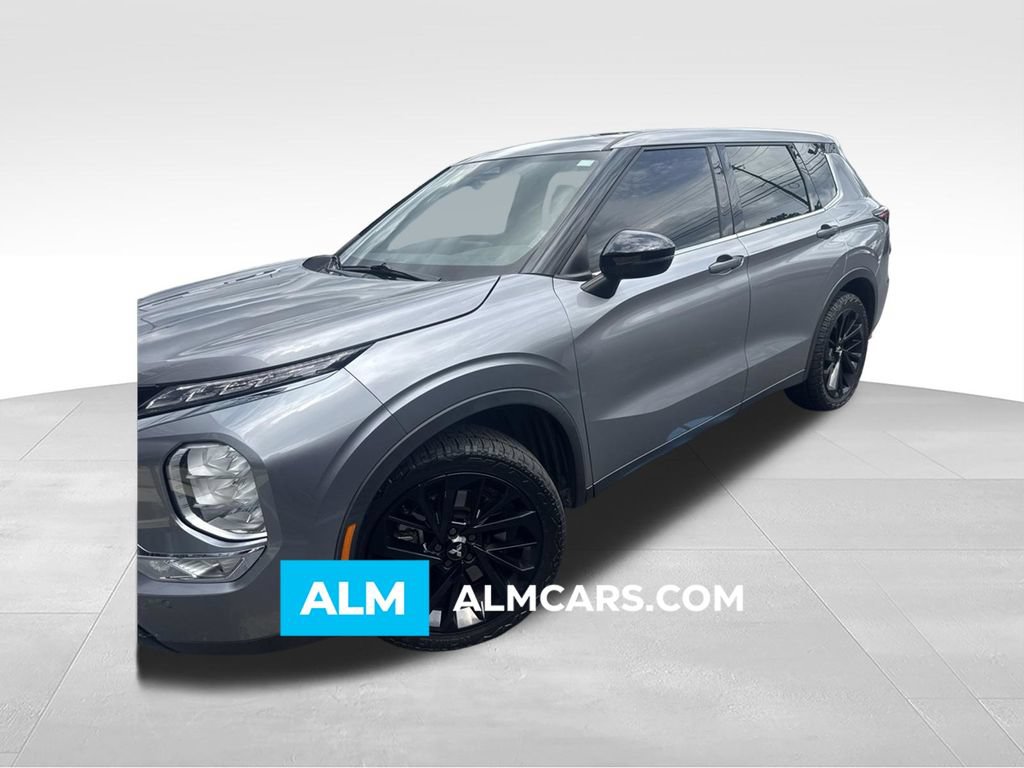 Used 2022 Mitsubishi Outlander SE FWD image 1