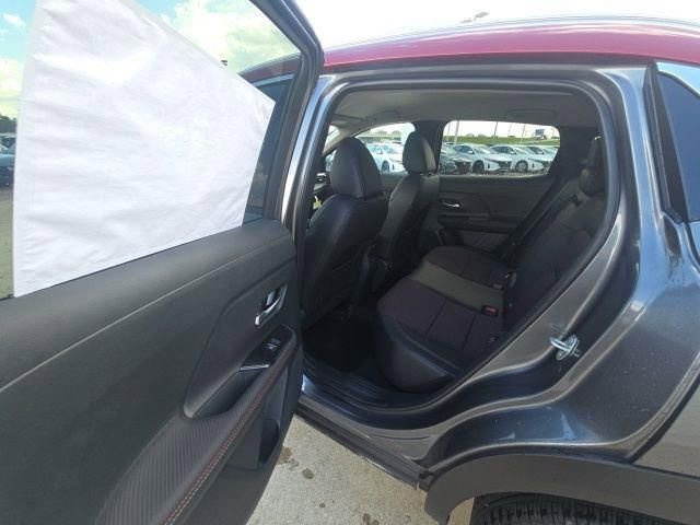 New 2025 Nissan Kicks SR FWD image 15