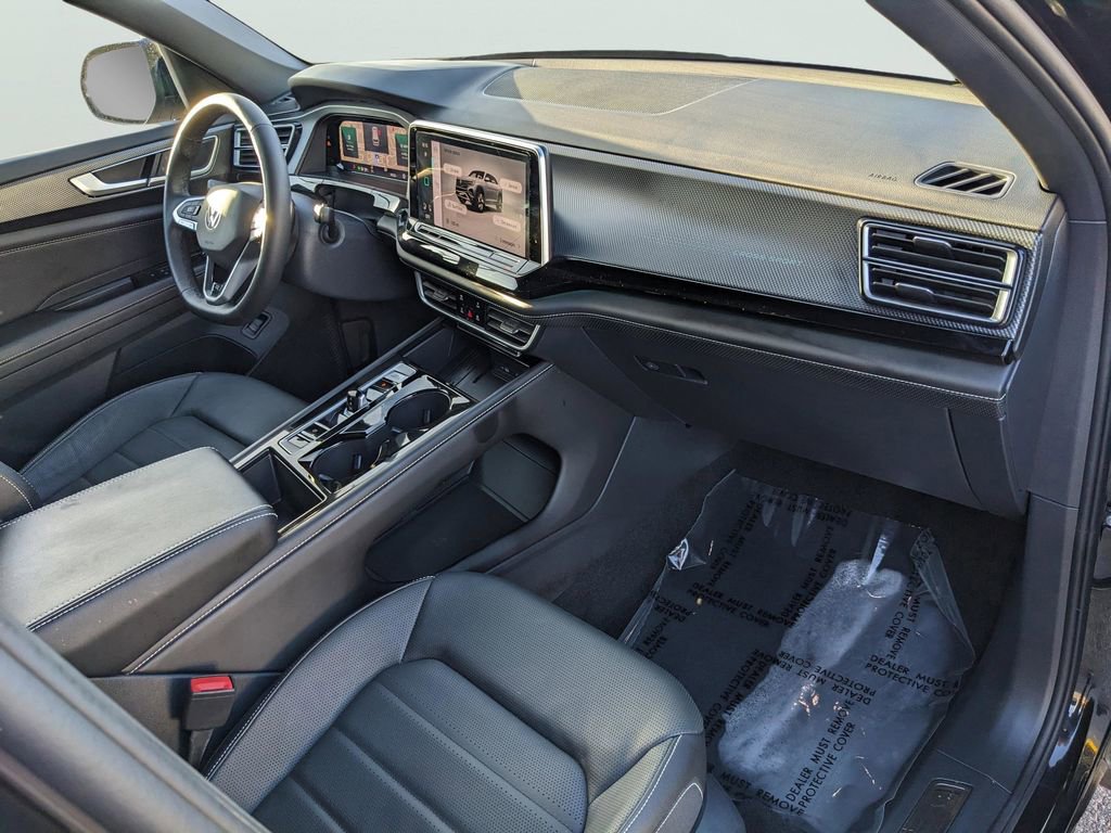 Certified 2025 Volkswagen Atlas Cross Sport SEL R-Line AWD/4WD image 10