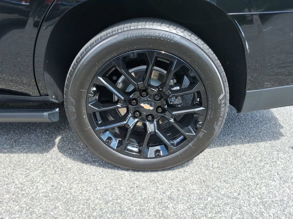 Certified 2025 Chevrolet Tahoe High Country w/ LPO, Illumination Package AWD/4WD image 13