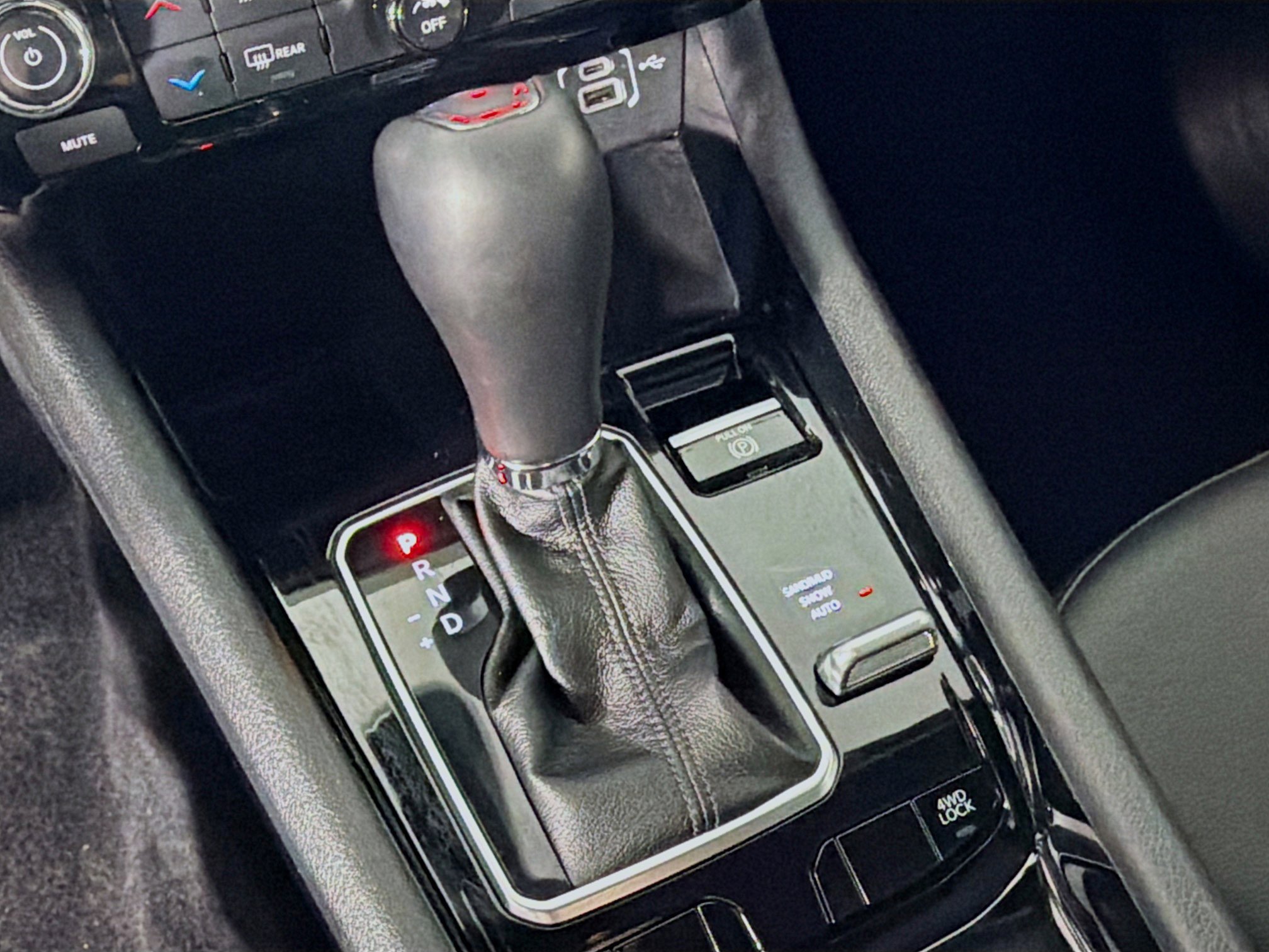 Used 2025 Jeep Compass Limited image 18