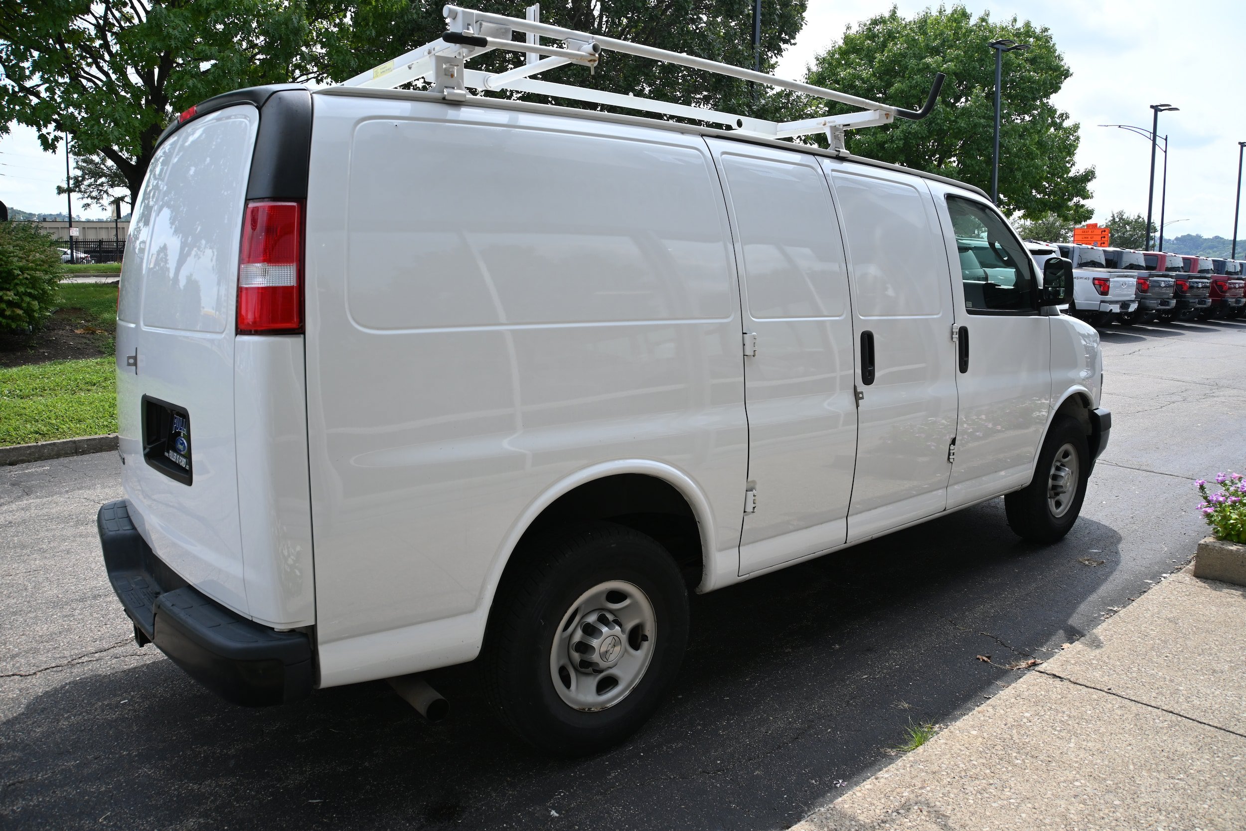 Used 2020 Chevrolet Express 2500 w/ Driver Convenience Package RWD image 6