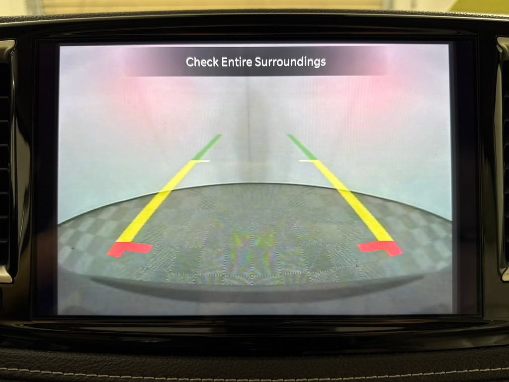 Used 2021 Chrysler Pacifica Touring-L FWD image 16