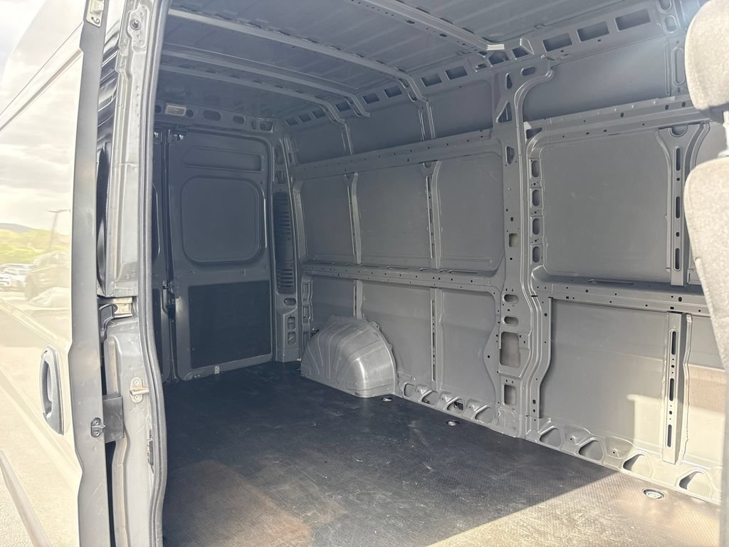 Used 2025 RAM ProMaster 2500 FWD image 12