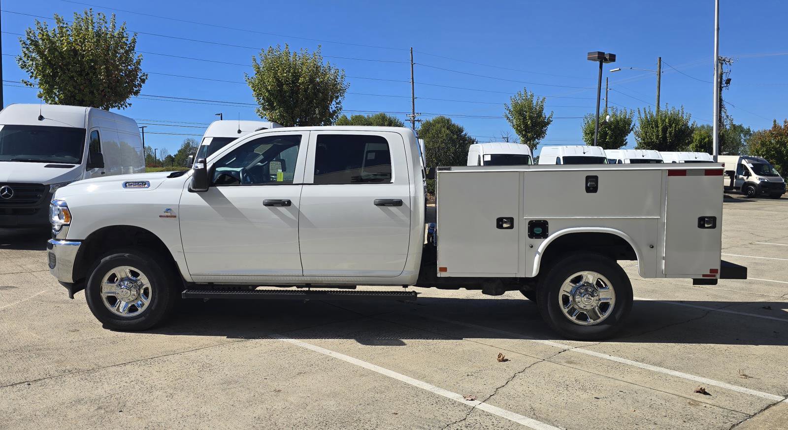 Used 2024 RAM 2500 Tradesman w/ Chrome Appearance Group image 7