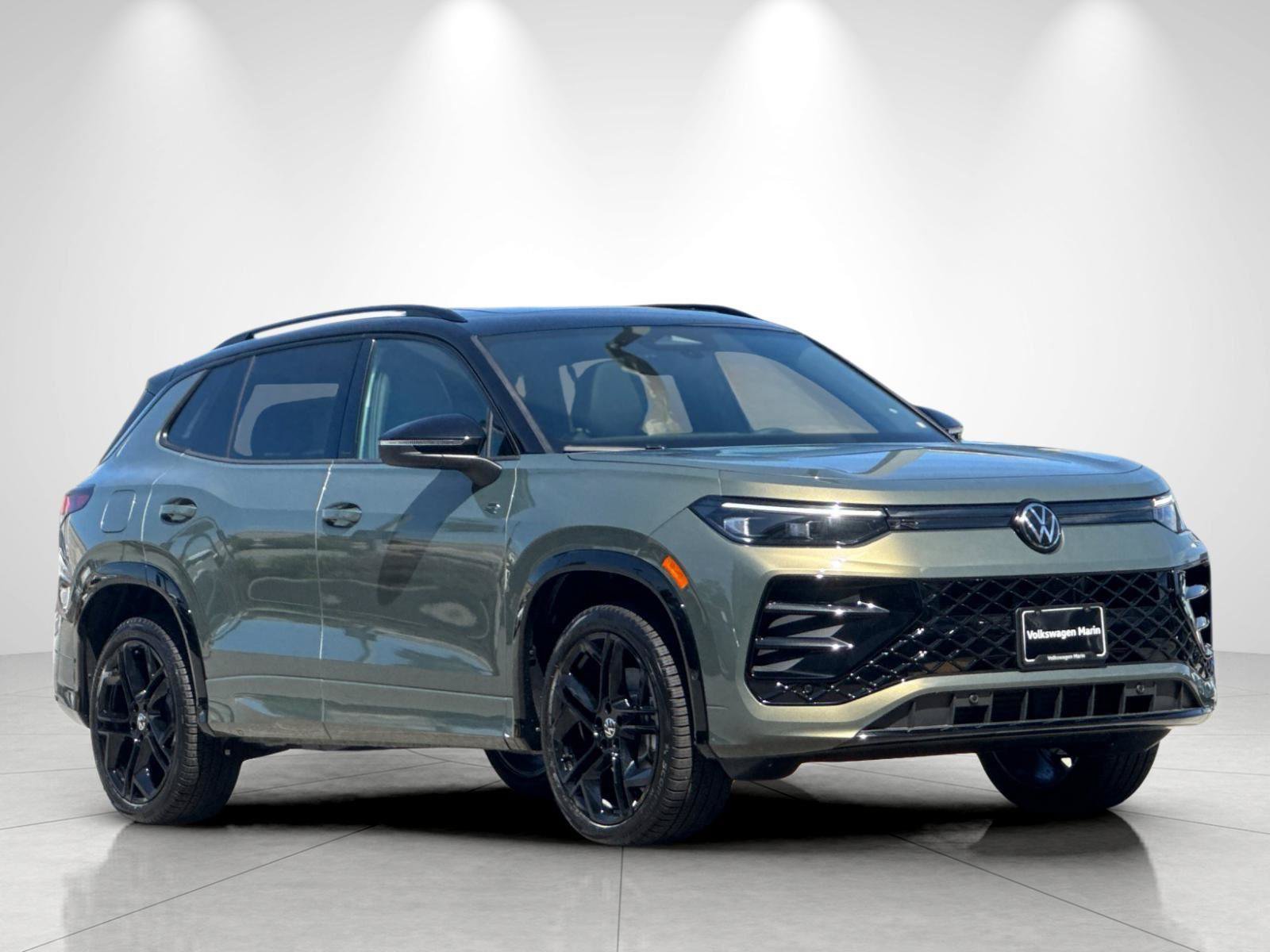 New 2026 Volkswagen Tiguan SE R-Line AWD/4WD image 7