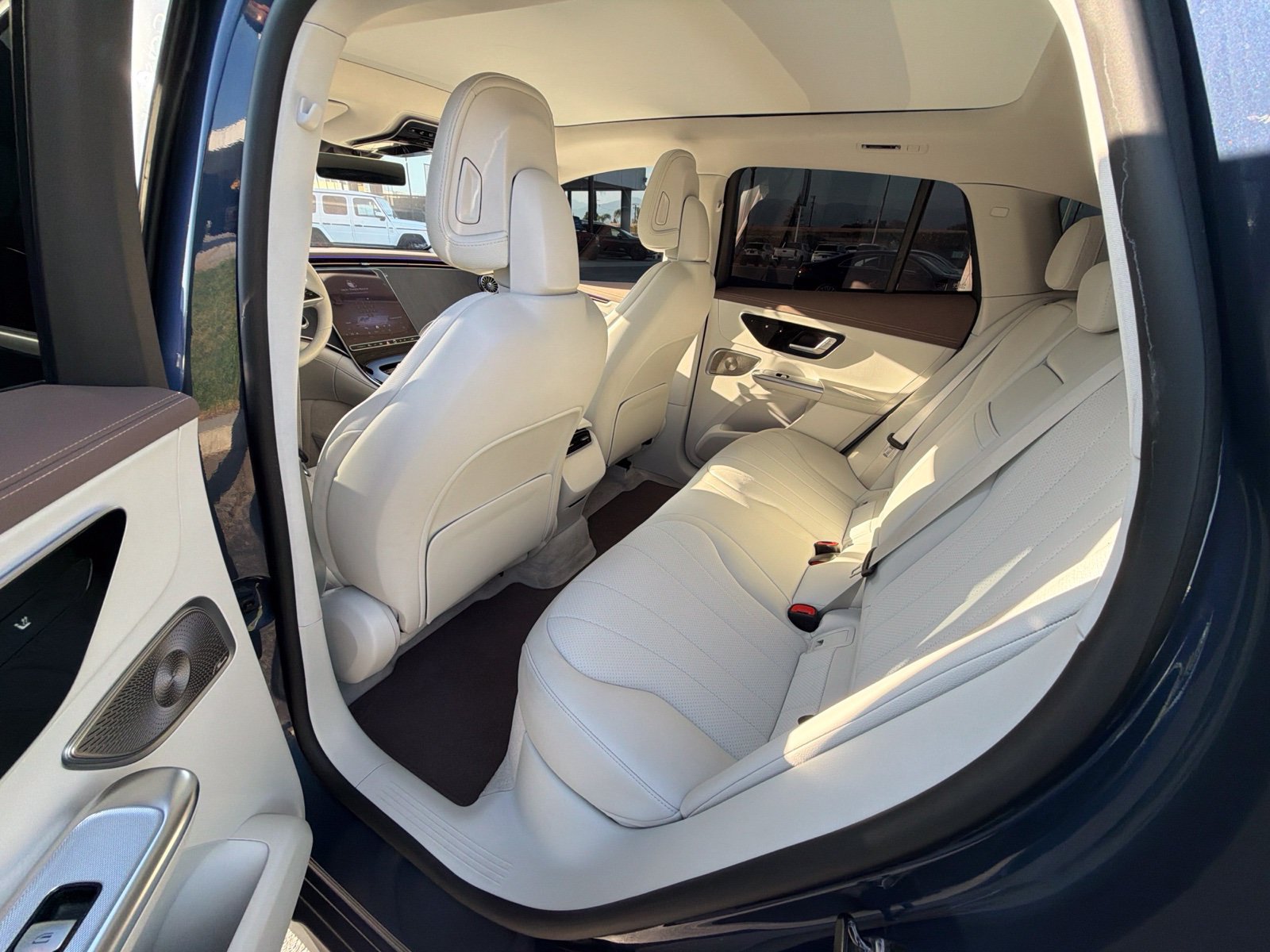 Used 2023 Mercedes-Benz EQE 350+ 4MATIC SUV image 4