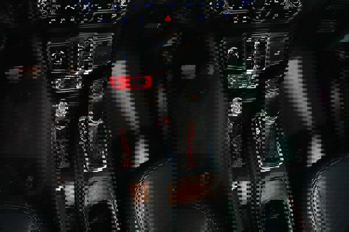 Used 2021 Jeep Gladiator Rubicon w/ LED Lighting Group image 22