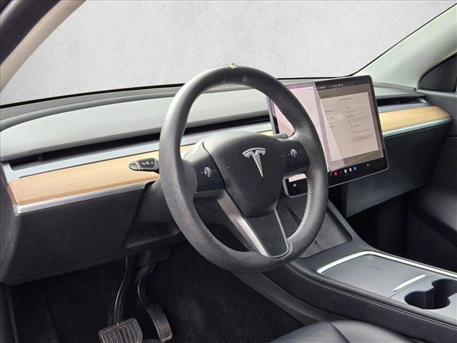 Used 2021 Tesla Model Y Long Range image 9
