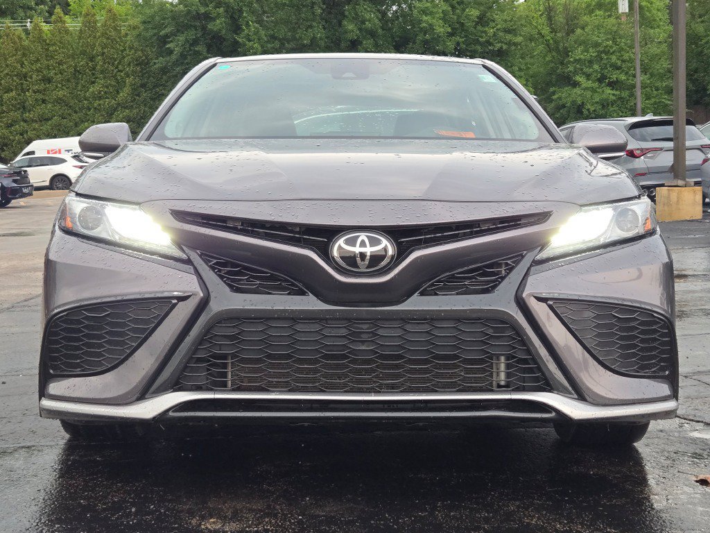 Used 2022 Toyota Camry XSE w/ Navigation Package FWD image 7