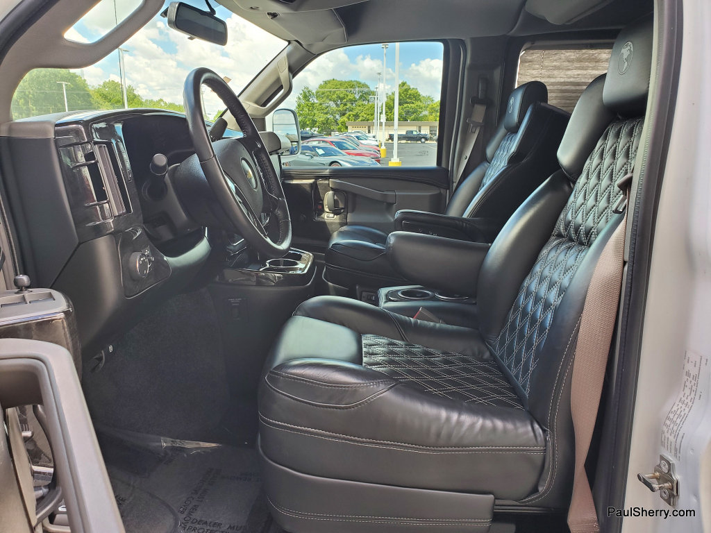 Used 2023 Chevrolet Express 2500 RWD image 39