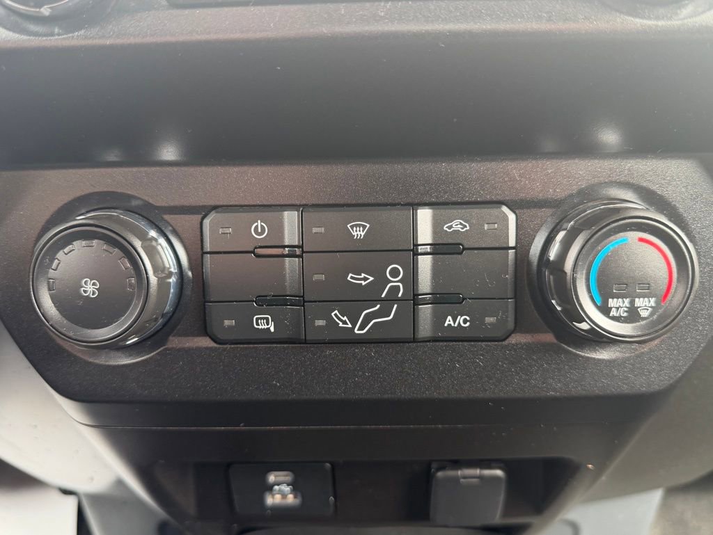 Used 2022 Ford F350 XLT w/ XLT Value Package image 32